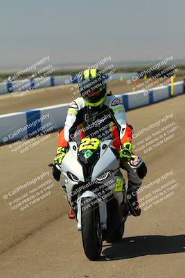 media/Sep-20-2025-TrackDaz (Sat) [[27f0cde673]]/Around the Pits/